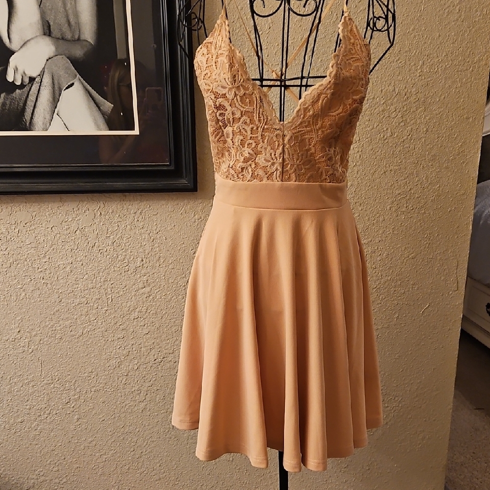 Lovely Day Backless Lace Dress in Soft Pink